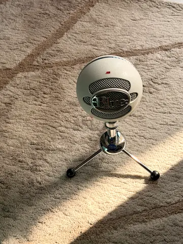 Blue Snowball USB Microphone (White)