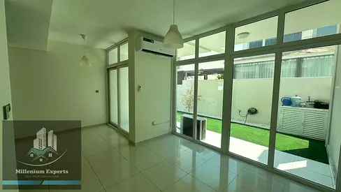 3BR Townhouse | Vardon | Multiple Views | Unfurnished