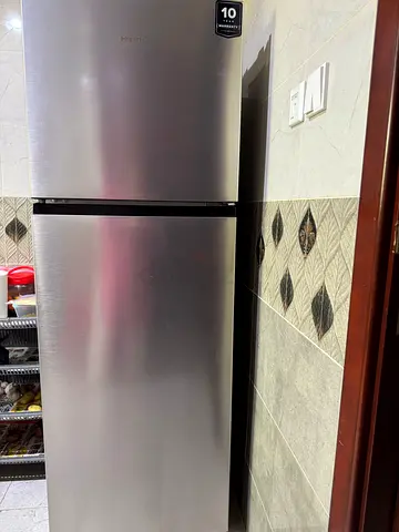 Silver Hisense Top Freezer Refrigerator - Good Condition
