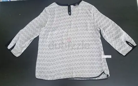 Women’s lightweight long-sleeve patterned blouse, Size: UK 12/Euro 38 in good used condition