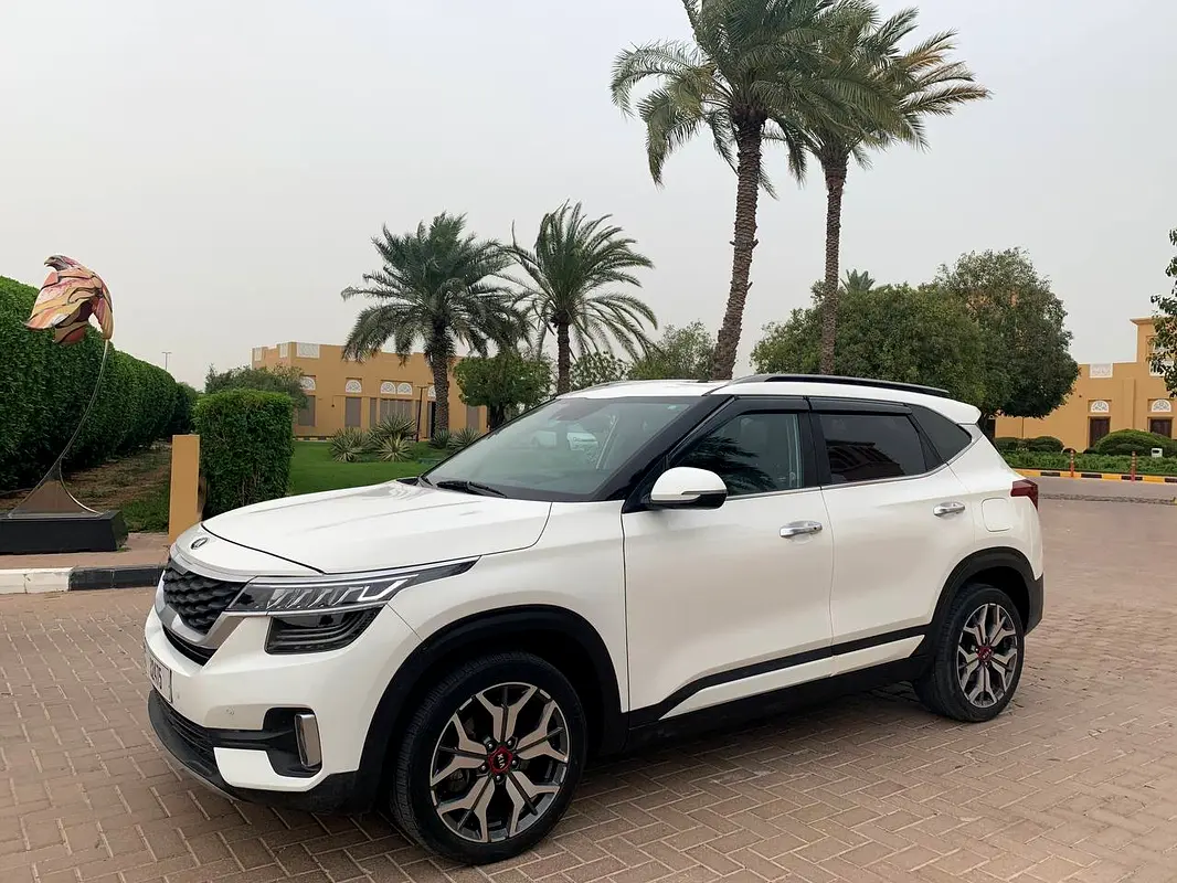 Kia Seltos 2021 — photo 1 of 5