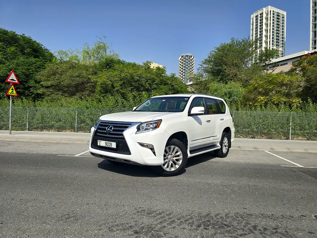 Lexus GX-Series 2015 — photo 1 of 20