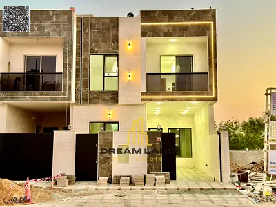 Luxury townhouse for sale, including registration fees. Ground floor, first floor, and roof. Freehold ownership for life.