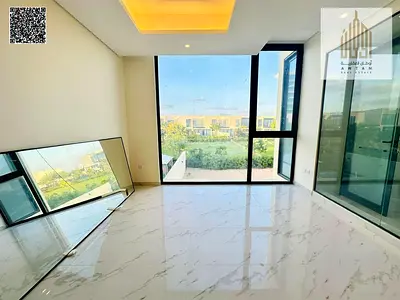 Luxury Villa with Spacious Garden
