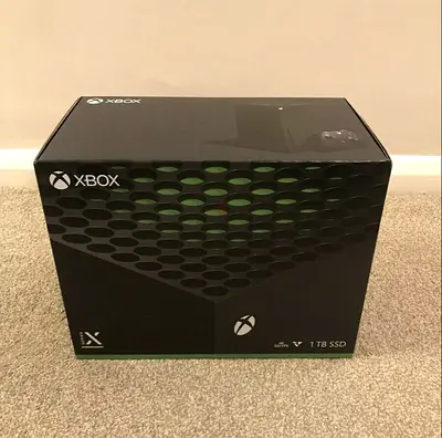 Xbox series x with 2 controllers rdr2 fh5 and fifa 21 and gamepass