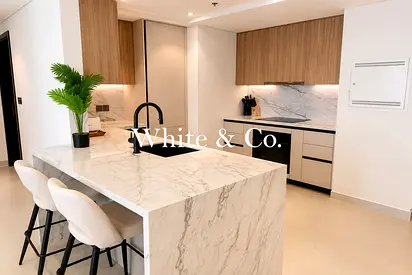 Marina View | Vacant | Modern Upgrades