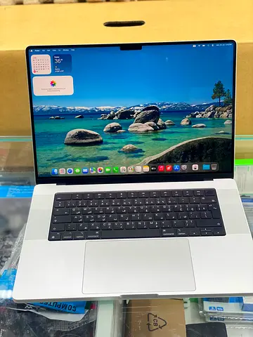 MACBOOK PRO 16