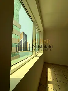 * 3 Bedroom Apartment for Rent with Free Parking with month free