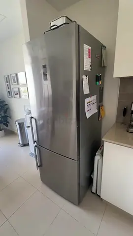 Siemens Fridge with Bottom Freezer - Excellent Condition