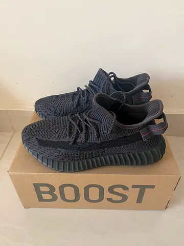 Adidas Yeezy Boost 350 V2 - Black