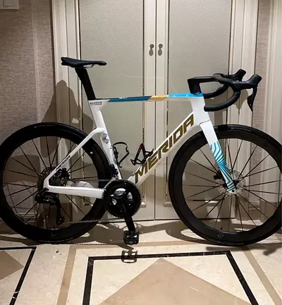 Merida Bikes Scultura 6000 105 Di2 n 2026 road bike