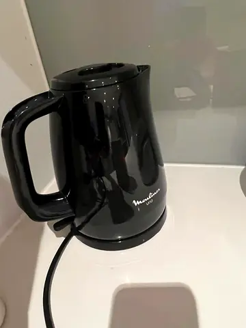 Black Electric Kettle - Moulinex 1.0L, Good Working Condition