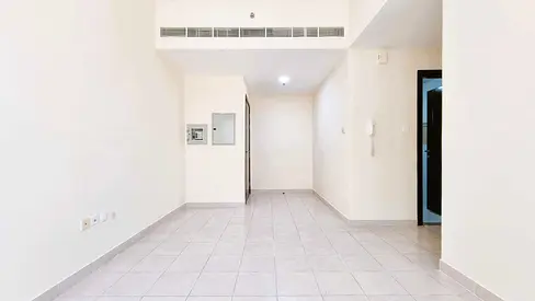 FAMILY | 2 BHK | OPP LULU CENTER | MUTEENA DEIRA
