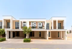 Single Row | Opposite Pool | Large Garden