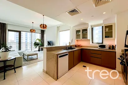 Vacant | Lagoon Views | High Floor