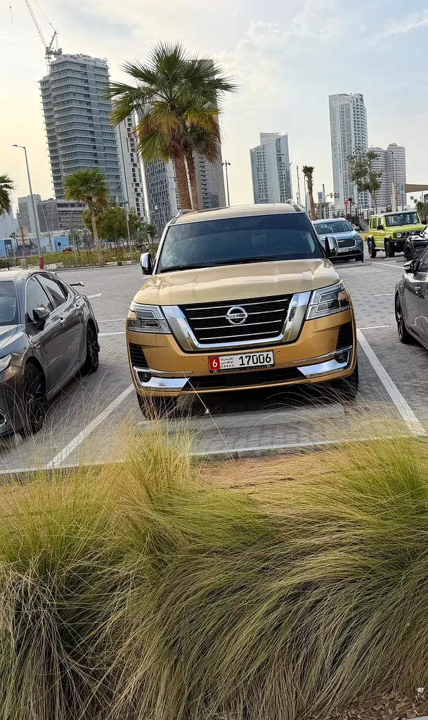 Nissan Patrol 2021 — photo 1 of 20