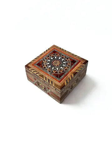 BEECHWOOD BOX WITH LUXURY MOTHER-OF-PEARL INLAY