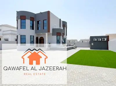 LUXURY VILLA IN AL KHAWANEEJ SECOND 3bedrooms 1 halls 1 living 1 dining 1 kitchen garden maids room