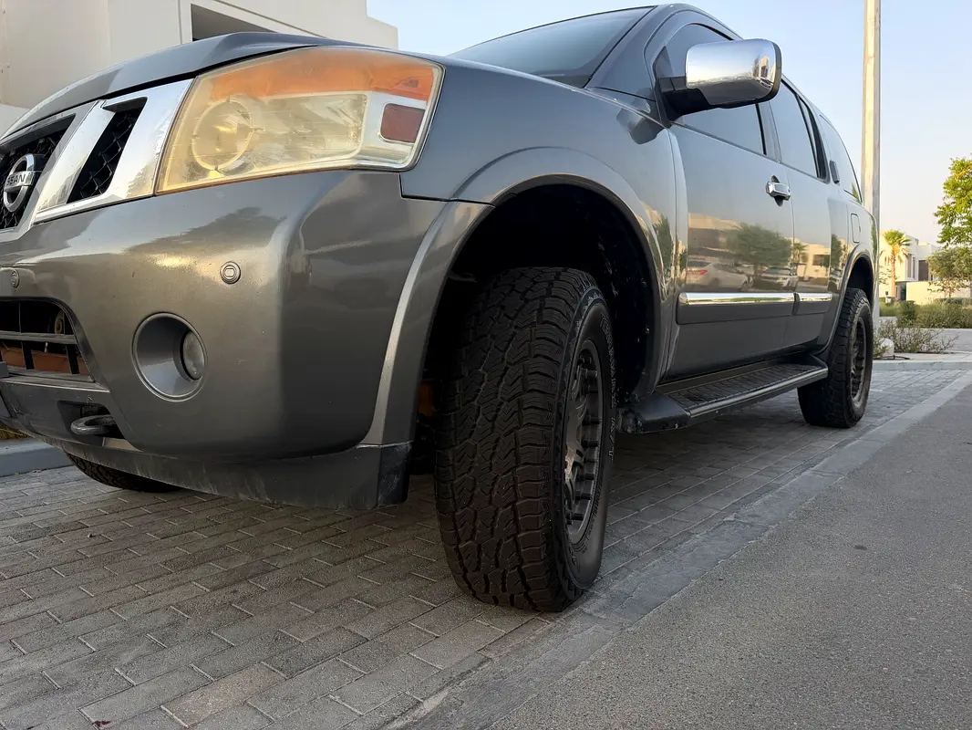 Nissan Armada 2013 — photo 1 of 15