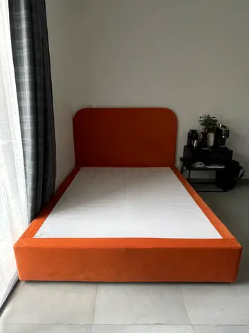 Atelie Queen bed - 160x200 Single orange upholstered bed frame with headboard - good condition