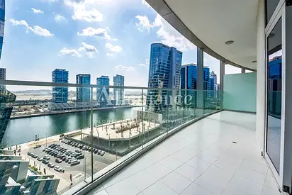Luxury 1BR Apt. | Canal View | Business Bay
