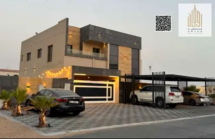 A spacious, custom-finished villa, ready to move in, with water and electricity.