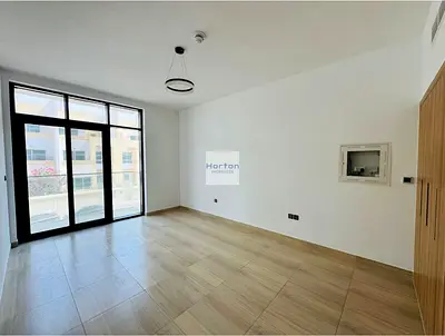 MULTIPLE CHEQUES | SPACIOUS UNIT | PRIME LOCATION