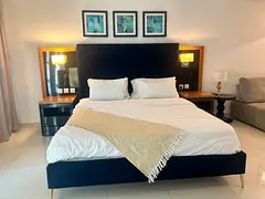 Hotel apartment Business bay, all bills included