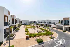Corner Unit | Single Row | Large Plot