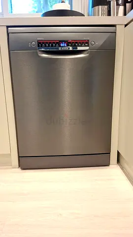 Bosch serie 4 dishwasher new model 3 rack neat and clean good condition same like new condition