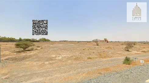 Corner commercial plot in Manama, Block 8,