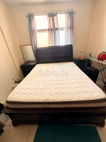 Bed set + 2 side tables + dressing table