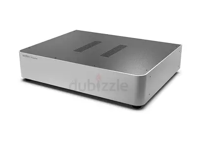Isotek V5 Electra Power conditioner few months old