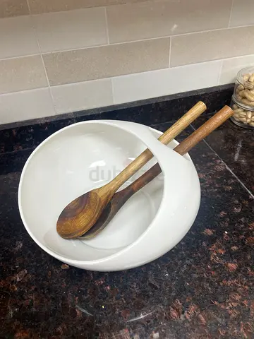 Large White ceramic serving bowl with wooden serving spoons (set)