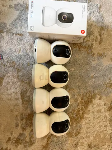 Set of 5 Xiaomi Mi Home Security Cameras - 1 unopened. 4 Used