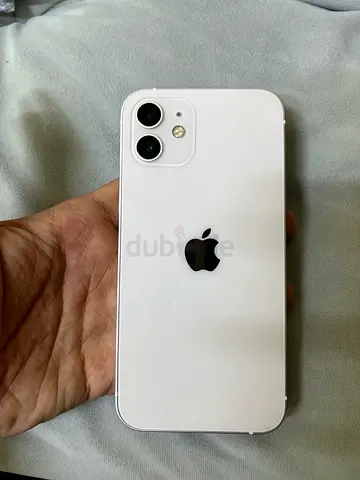 White Apple iPhone (good condition) - 2 rear cameras