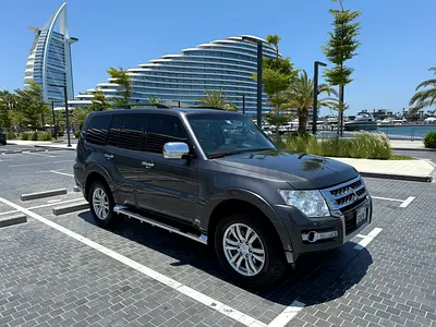 Mitsubishi Pajero GLS 2016 GCC Specs 3.8 Top spec french expat owned fully inspected and maintained