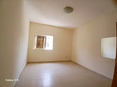 Lavish 1bhk good building near safari mall 24k