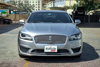 2020 Lincoln MKZ photo 2