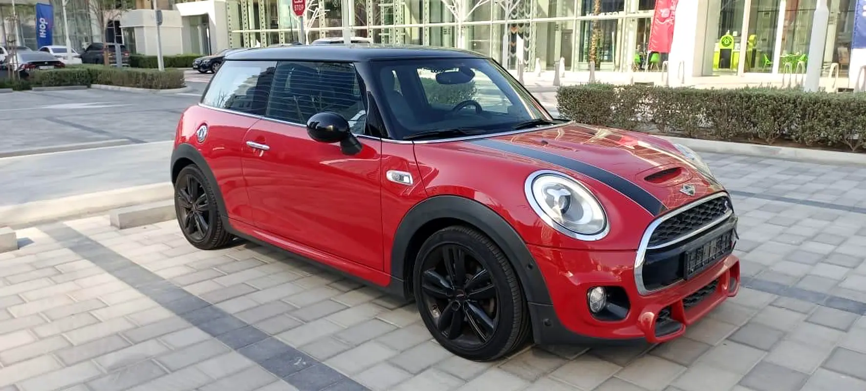 MINI Cooper 2018 — photo 1 of 19