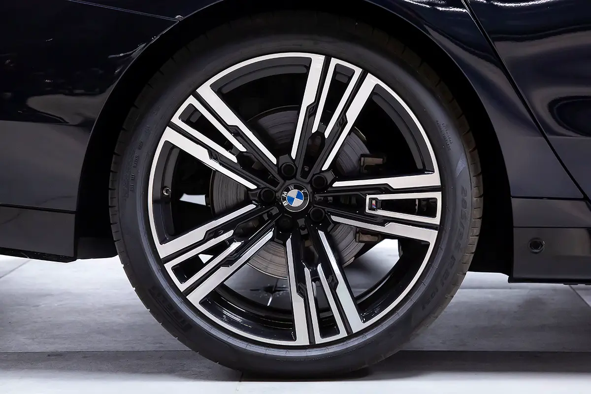 BMW 7-Series 2024