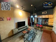 For annual rent:1 BHK in the city Towers, featuring distinctive furnishings and décor.