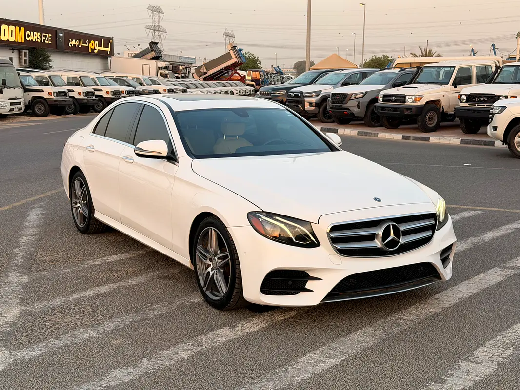 Mercedes-Benz E-Class 2018 — photo 1 of 18