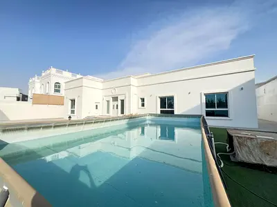4 Bedroom Villa with Private Garden