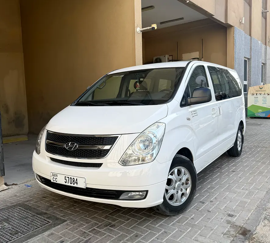 Hyundai Grand Starex 2016 — photo 1 of 5