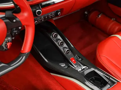 صورة 16 لـ 2020 Ferrari 812 GTS