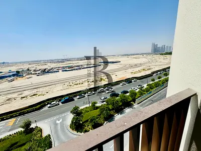 شقة فاخرة بثلاث غرف نوم + غرفة للخادمة | تصميم واسع | سكن على شاطئ كريك | مبنى مانغروف آت كريك بيتش 2