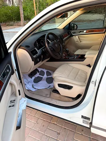صورة 14 لـ 2014 Volkswagen TOUAREG