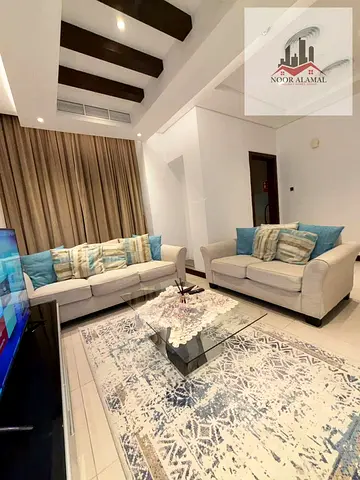 للإيجار | وحدة سكنية جديدة بإطلالة بحرية | شاطئ الحيرة، الشارقة  استمتع بسكن عصري ومريح في منطقة الرفاع – شاطئ الحيرة، الشارقة، داخل مجمع سكني جديد، و