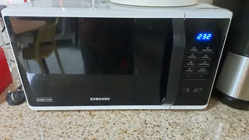 Not Working .  microwave .